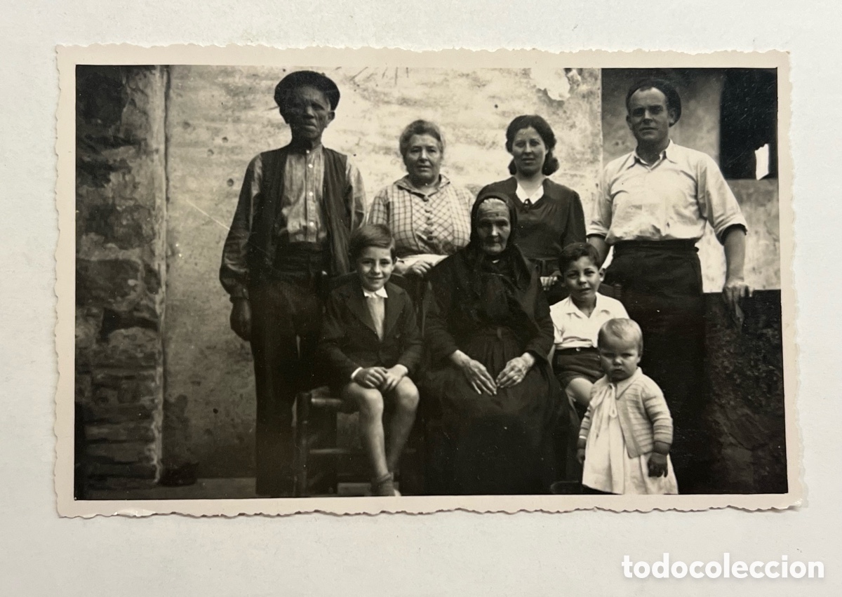 Fotograf&iacute;a antigua: FOTOGRAF&Iacute;A. La Espa&ntilde;a de Postguerra.. en alg&uacute;n lugar de La Mancha&hellip; (h.1945?) Med&iacute;das: 14 x 9
