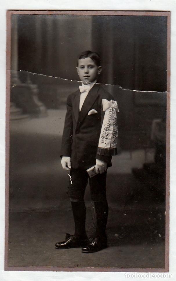 Fotograf&iacute;a antigua: Ni&ntilde;o de Comuni&oacute;n. A&ntilde;os 10 g aa