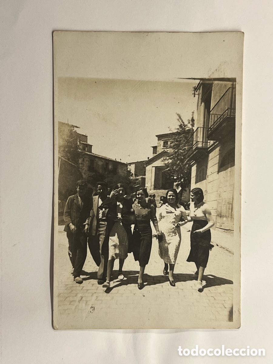 Fotograf&iacute;a antigua: BARCELONA desaparecida.. Las NeNas del Taller de la Rosa Tom&aacute;s&hellip; (a.1933) Med&iacute;das: 14 x 9 cm