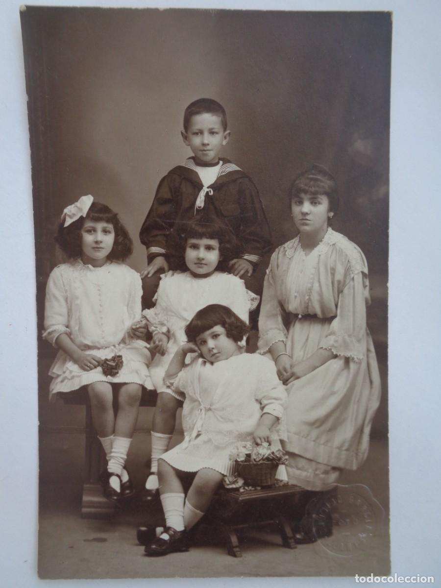 Fotograf&iacute;a antigua: PRECIOSA FOTO DE ESTUDIO DE NI&Ntilde;OS , HERMANOS . PRINCIPIOS DE SIGLO. DE CANDIDO GARCIA , LLANES
