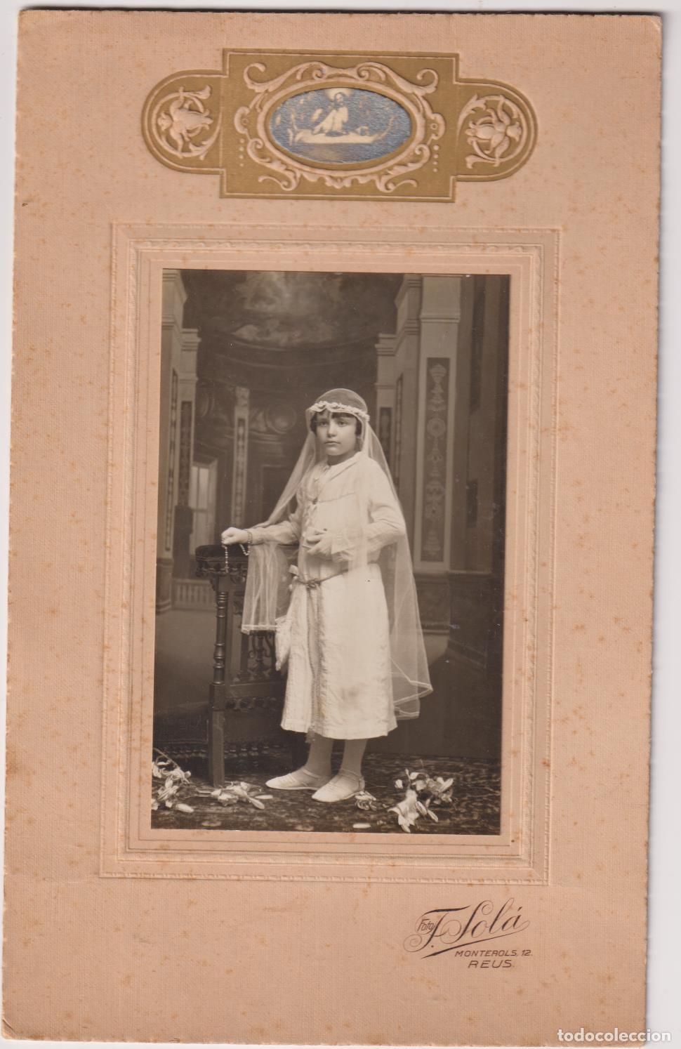 Fotograf&iacute;a antigua: Fotograf&iacute;a (13,5x8,5) Ni&ntilde;a de comuni&oacute;n. Fot. F. Sol&aacute;-Reus. Principio de Siglo XX