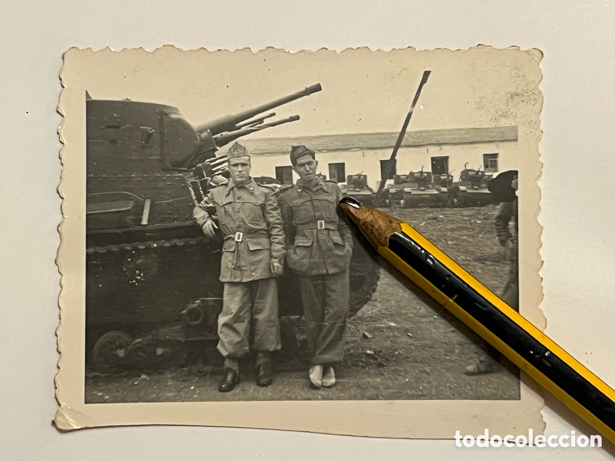 Fotograf&iacute;a antigua: TETU&Aacute;N. RGTO. de Artiller&iacute;a y Carros de Combate No.1, Recuerdos de un Soldado de Sagunto (a.1952)