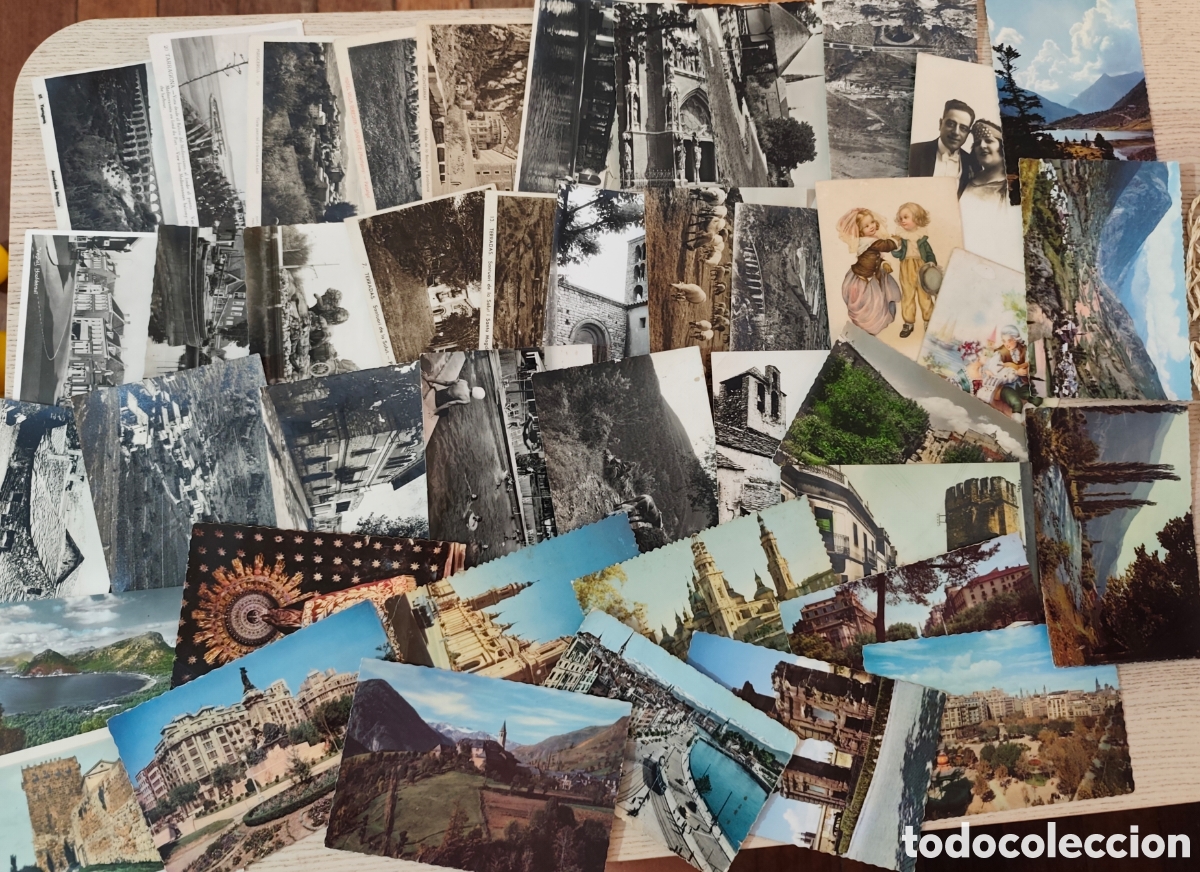 Fotograf&iacute;a antigua: 42 Tarjetas Postales antiguas. B/N, troqueladas, coloreadas