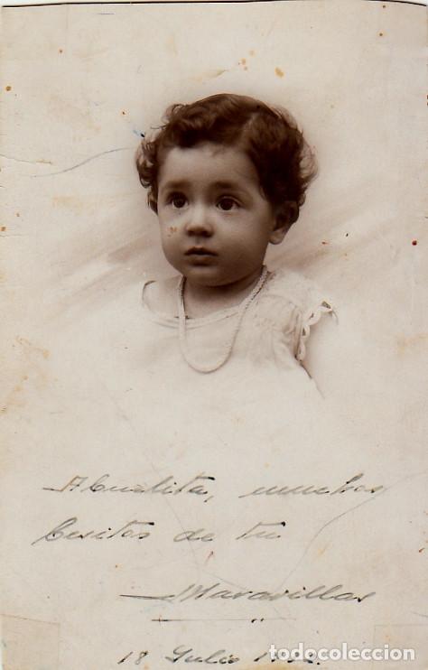 Fotograf&iacute;a antigua: Ni&ntilde;ita con collar. A&ntilde;os 30 g aa