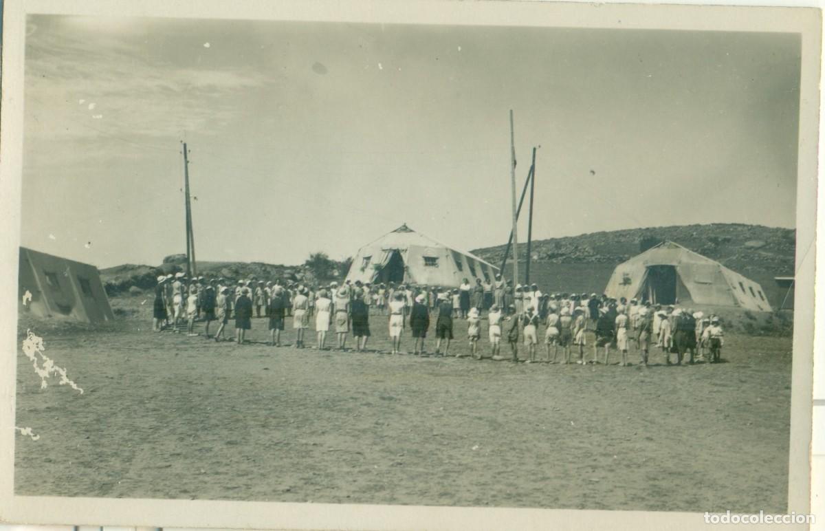Fotograf&iacute;a antigua: REUNION CAMPESTRE MUJERES . TIENDAS DE CAMPA&Ntilde;A. LUGAR A DETERMINAR. HACIA 1920.