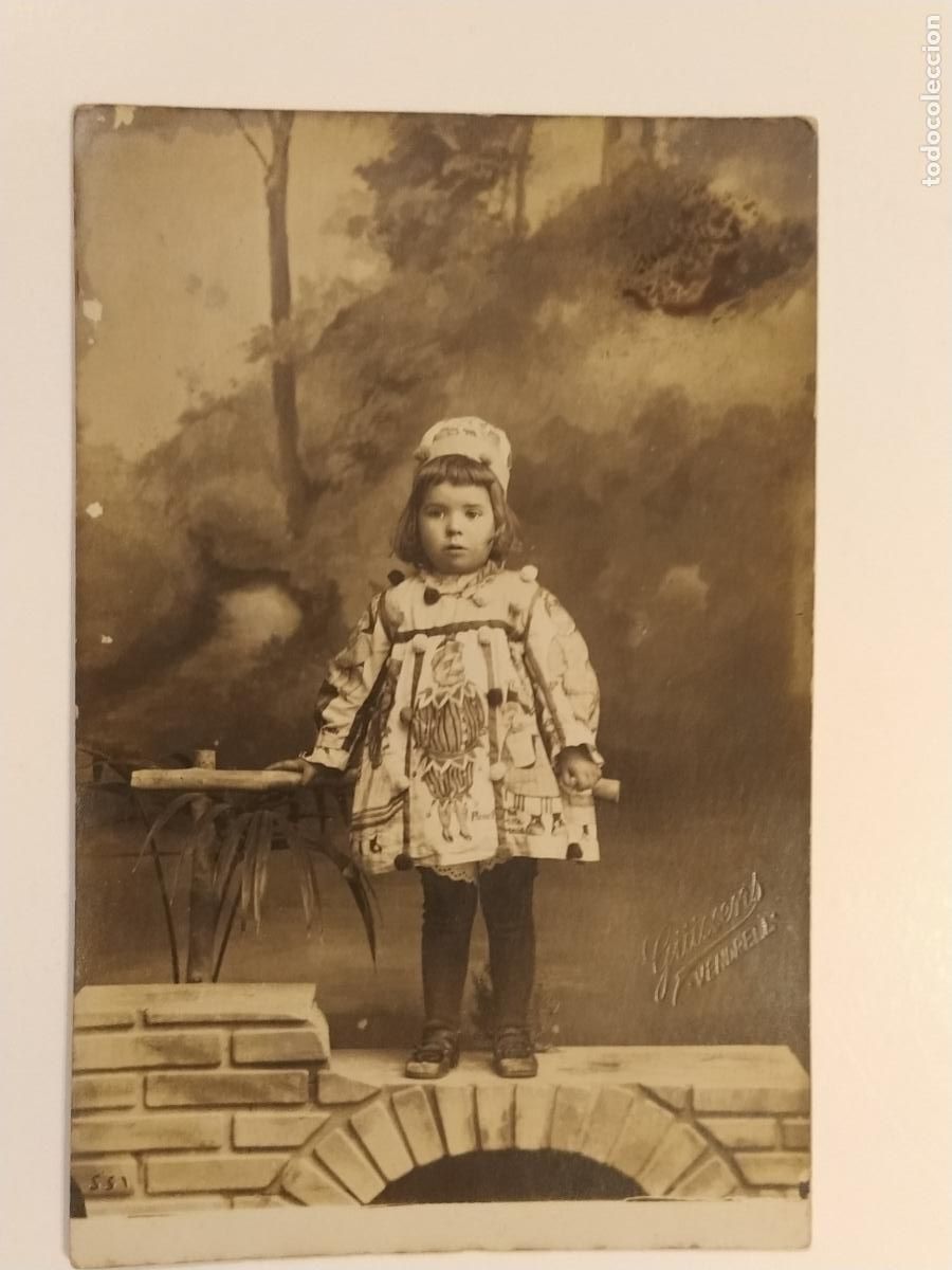 Fotograf&iacute;a antigua: NI&Ntilde;A CON VESTIDO CURIOSO - VENDRELL - FOTO GUIXENS - POSTAL ANTIGUA (116.531)