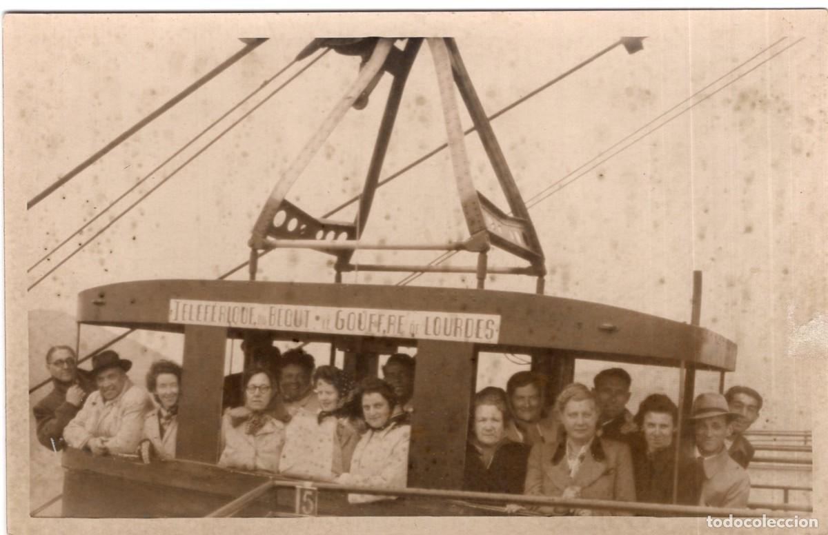 Fotograf&iacute;a antigua: Tarjeta foto: Hombres y mujeres en el telef&eacute;rico del B&eacute;out, Lourdes