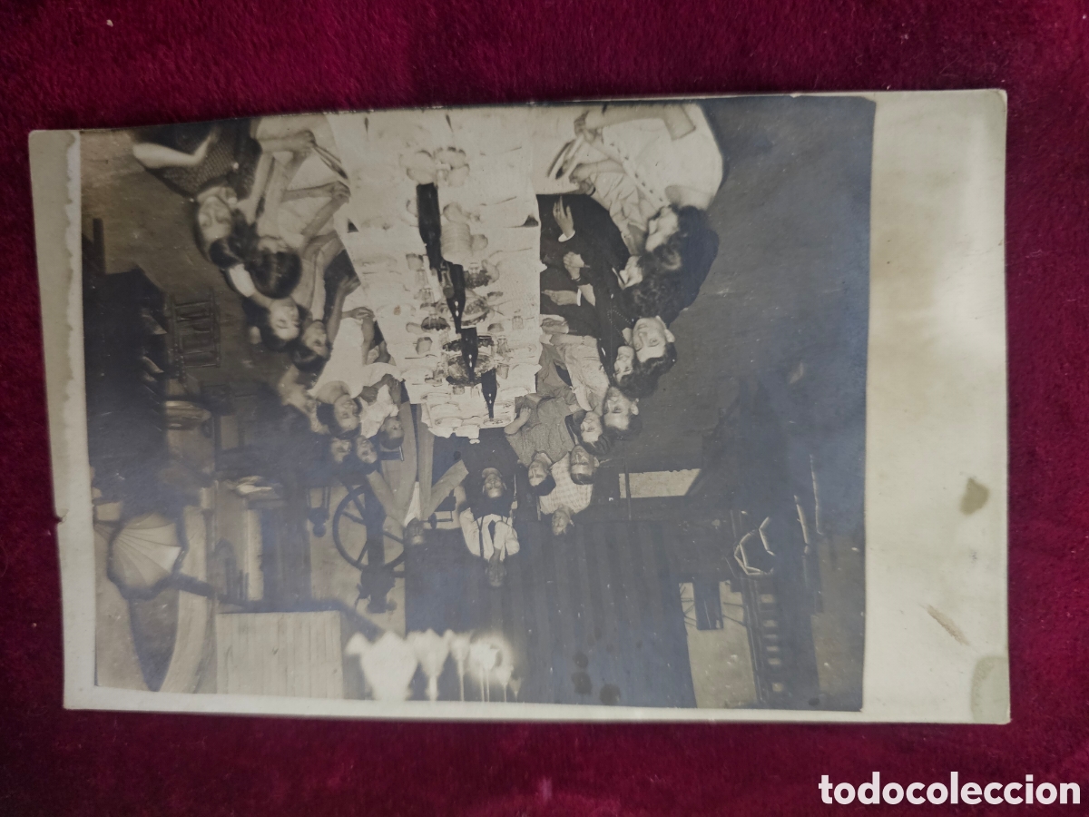 Fotograf&iacute;a antigua: ​Fotograf&iacute;a Vintage Original / Tarjeta Postal Antigua - Reuni&oacute;n Familiar / Banquete (A&ntilde;os 1920-1930