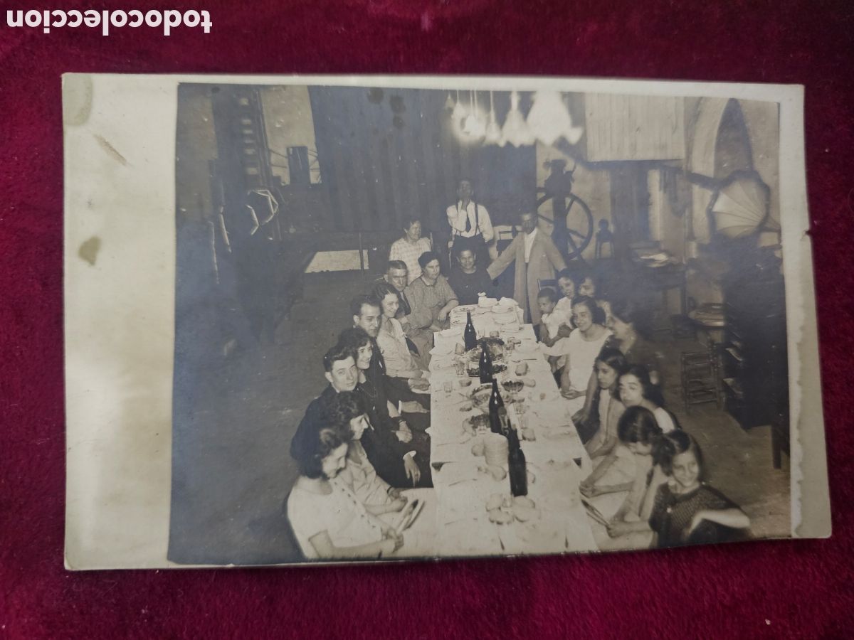 Fotograf&iacute;a antigua: ​Fotograf&iacute;a Vintage Original / Tarjeta Postal Antigua - Reuni&oacute;n Familiar / Banquete (A&ntilde;os 1920-1930