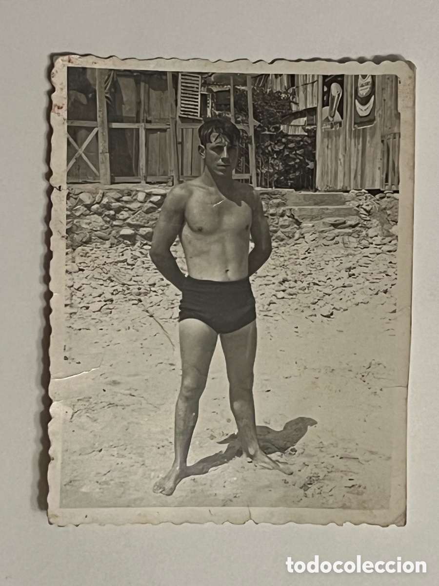 Fotograf&iacute;a antigua: GAY FRIENDLY&hellip; Minuteros.. Muchacho con Calz&oacute;n Alto. My Boyfriend.. (h.1960?) Med&iacute;das: 9 x 7 cm