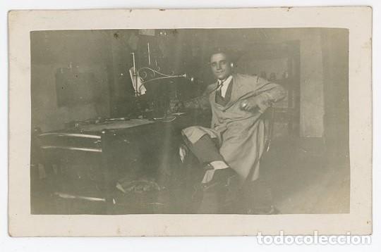 Photographie ancienne: SAMA DE LANGREO. ASTURIAS. TELEGRAFISTA JEFE. H. 1925 FORMATO POSTAL.