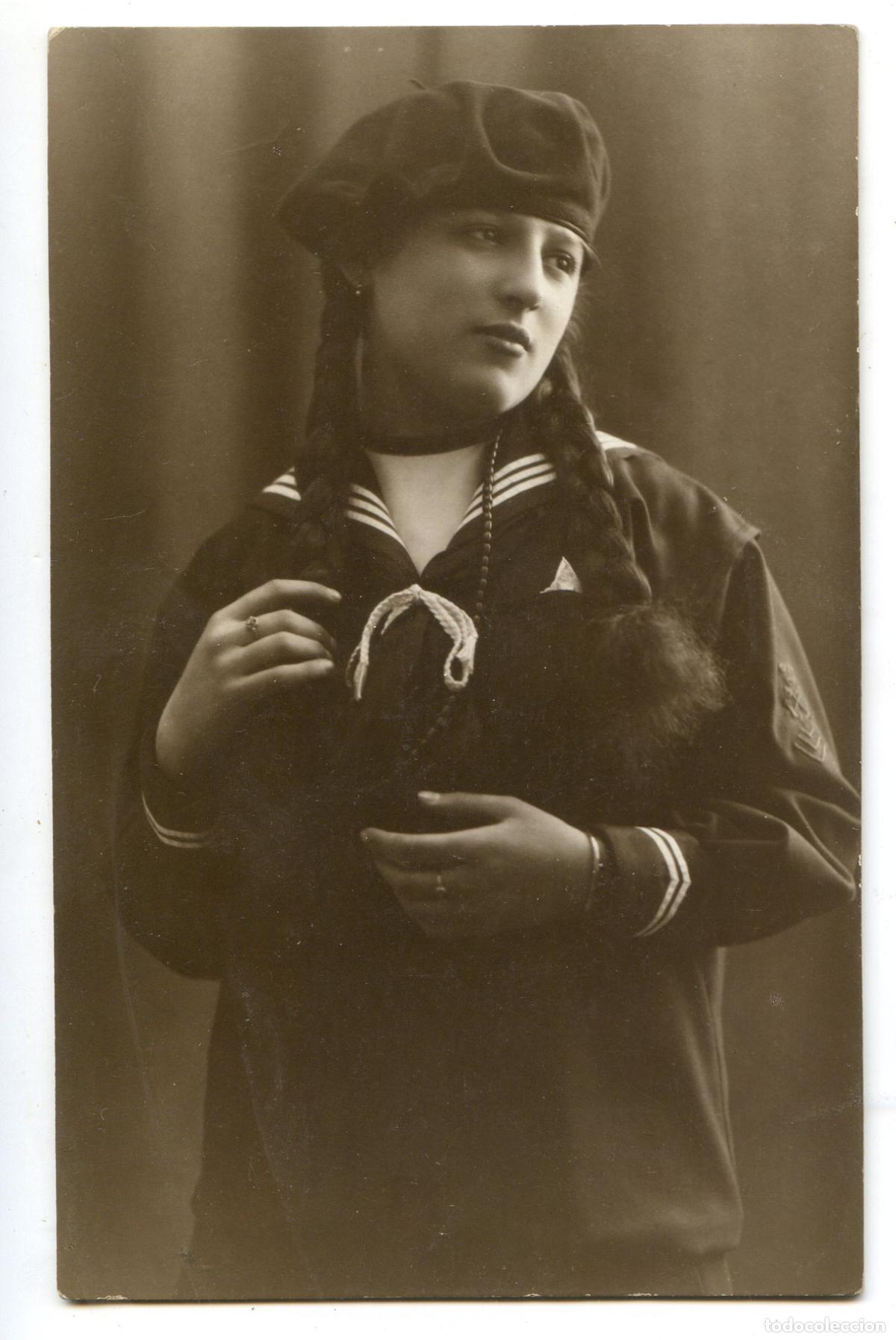 Photographie ancienne: Retrato de se&ntilde;orita vestida de marinero, Fot&oacute;grafo Garc&iacute;a Razquin, Bilbao, cartulina postal