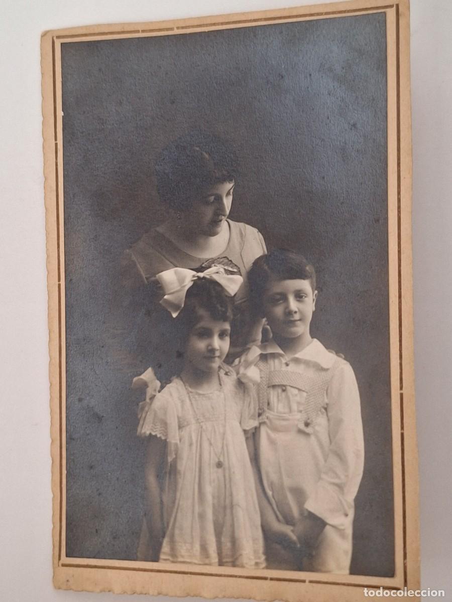 Fotograf&iacute;a antigua: TARJETA POSTAL FOTOGRAFIA ARTISTICA FAMILIA MADRE CON HIJOS FOTO GARAY BILBAO RV-3119