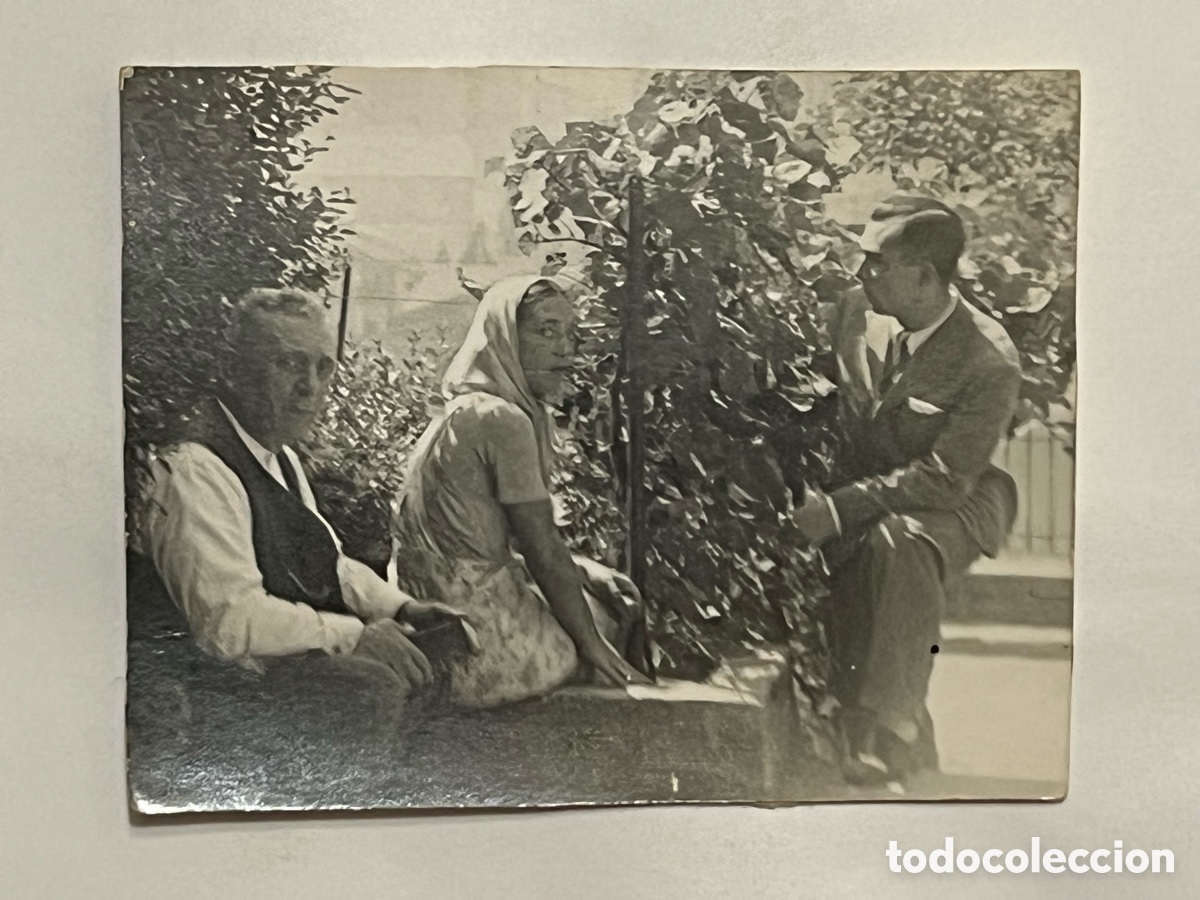 Photographie ancienne: BILBAO. Fotograf&iacute;a Reunion familiar (h.1930?) Med&iacute;das: 6,5 x 8,5 cm.,