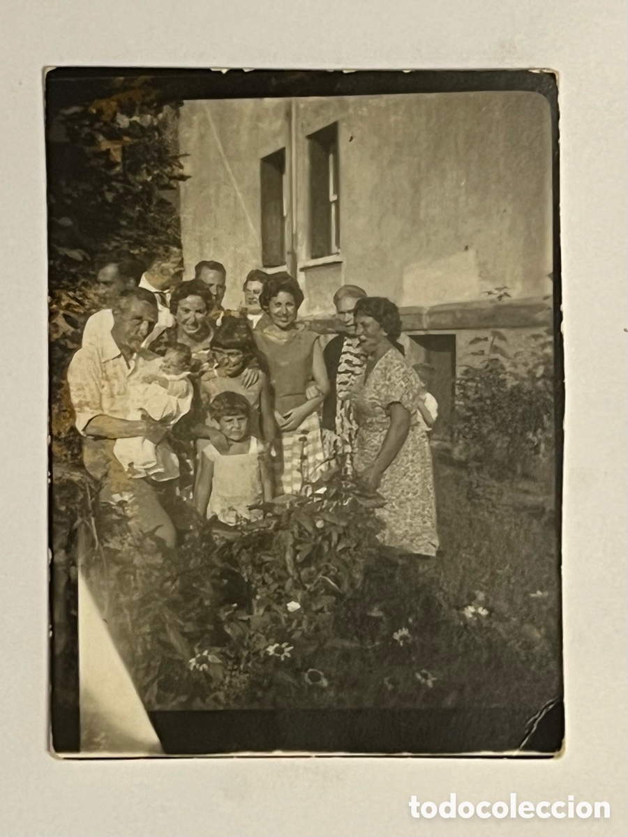 Photographie ancienne: PAMPLONA. Fotograf&iacute;a un d&iacute;a festivo en familia.. Verano de 1954