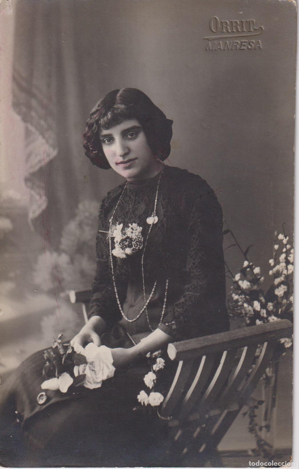 Fotograf&iacute;a antigua: ANTIGUA TARJETA POSTAL FOTOGR&Aacute;FICA &ndash; JOVEN SENTADA - FOT&Oacute;GRAFO ORRIT MANRESA - A&Ntilde;OS 20/30