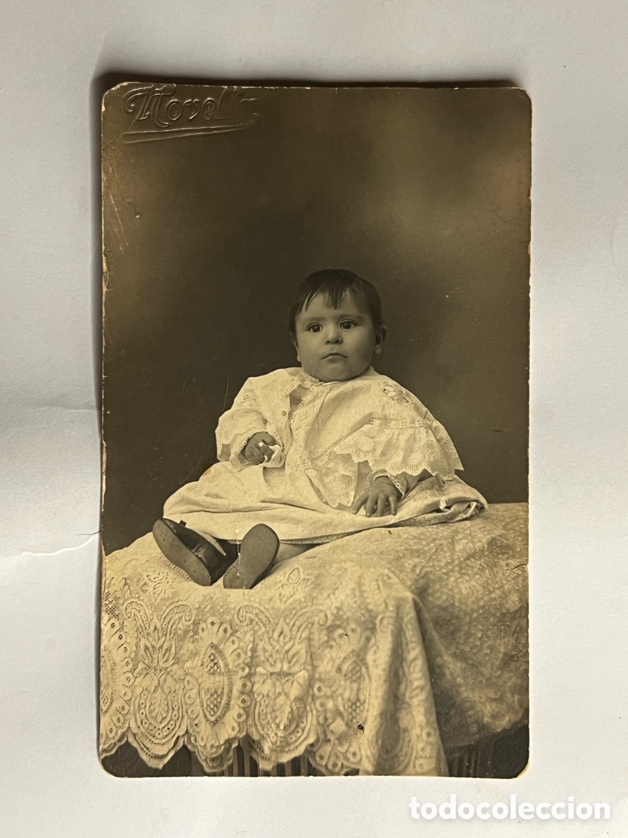 Fotograf&iacute;a antigua: NI&Ntilde;OS.. Valencia Estudi&oacute; fotogr&aacute;fico Novella. BeBe con Faldones Blancos.. (h.1910?)