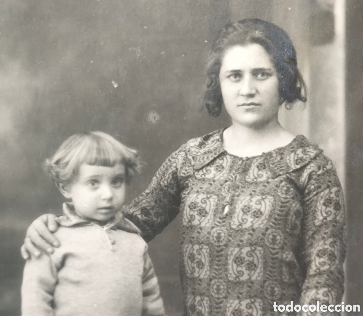 Fotograf&iacute;a antigua: FOTOGRAF&Iacute;A RETRATO DE ESTUDIO MADRE E HIJA POSTAL FOTOGR&Aacute;FICA FOT&Oacute;GRAFO LUQUE MADRID C. 1915