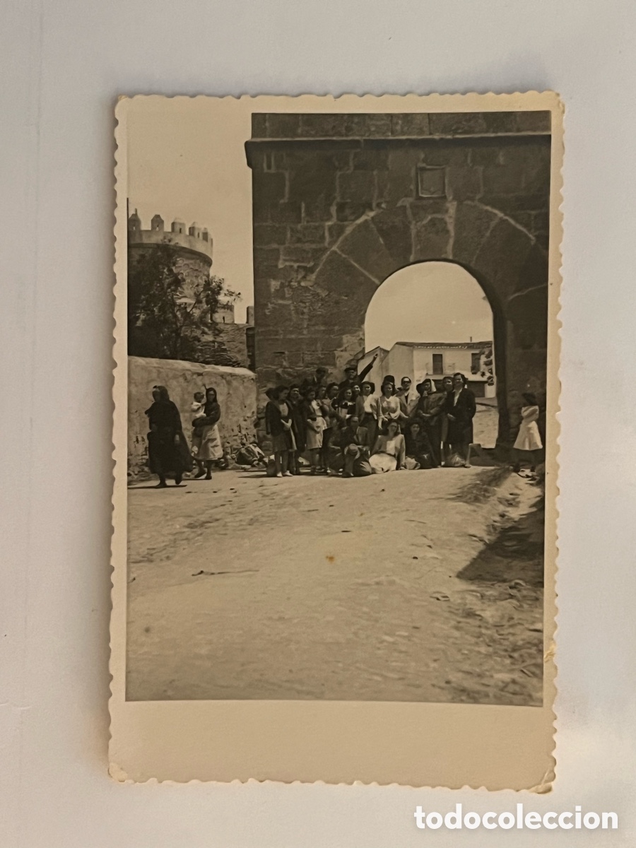 Fotograf&iacute;a antigua: FOTOGRAF&Iacute;A ANTIGUA (h.1930?) Puerta de acceso a la ciudad.. desconozco ubicaci&oacute;n (h.1930?)