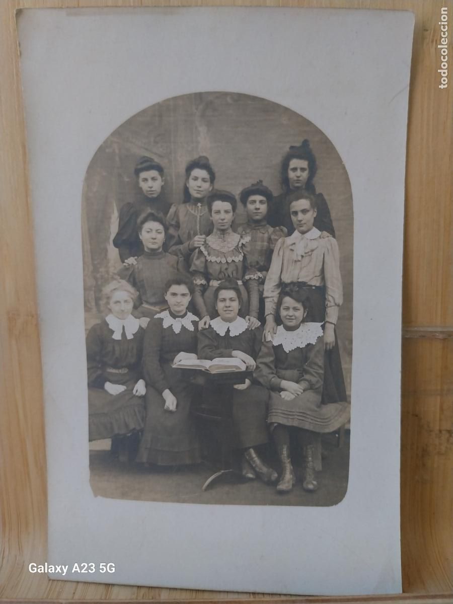 Fotograf&iacute;a antigua: ESCUELA MAESTRAS ALUMNAS FOTO DORSO POSTAL CA 1920 FANTASTICA FOTOGRAFIA