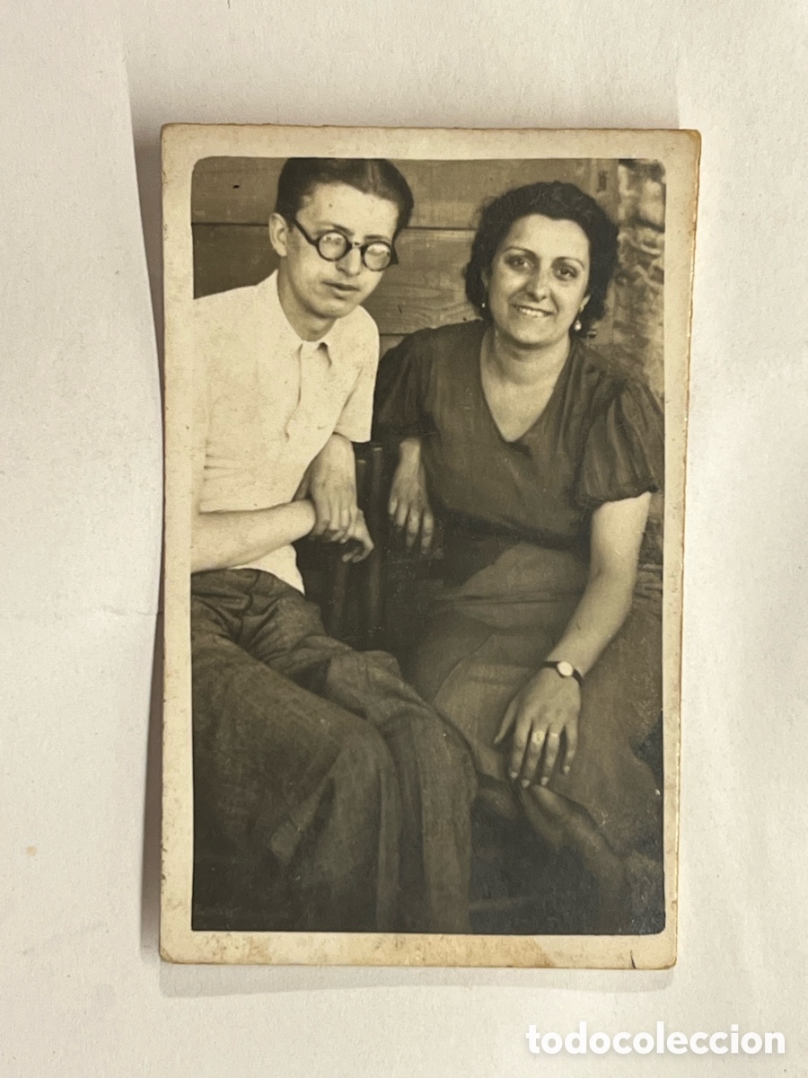 Fotograf&iacute;a antigua: MINUTEROS VALENCIA. Fotograf&iacute;a Enamorados.. Una mirada que delata.. Verano de 1930