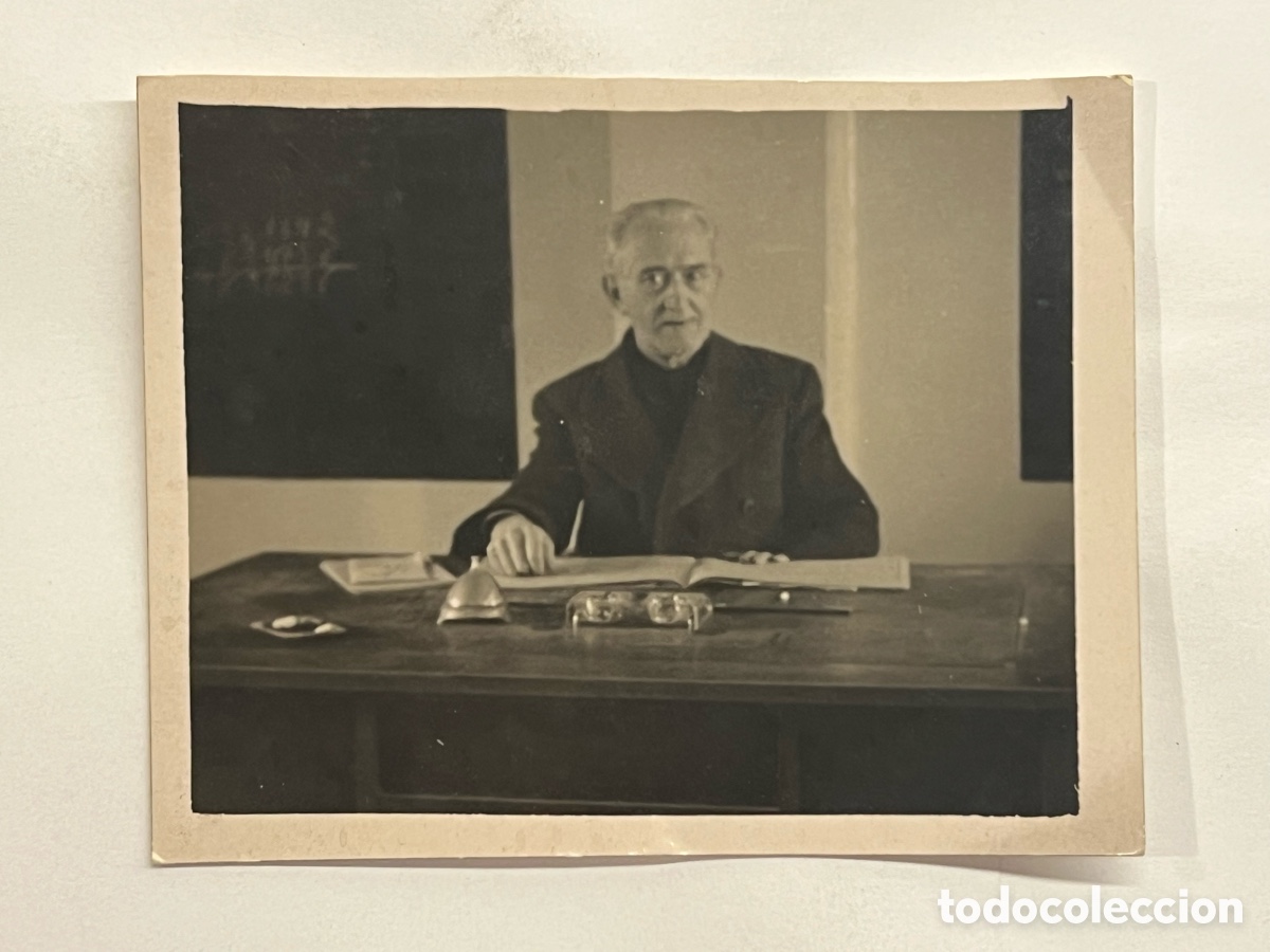 Fotograf&iacute;a antigua: MINUTEROS VALENCIA. Don Ram&oacute;n el profesor de Matem&aacute;ticas.. (a.1943) Med&iacute;das: 9 x 7 cm.