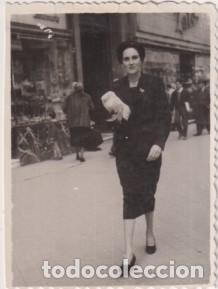 Fotograf&iacute;a antigua: Fotograf&iacute;a (7,5x5,5 c.) Al dorso: Cerezo-Fot&oacute;grafo/San Bernardo, 112, Madrid/16 Abril 1956/3 Fotos 9