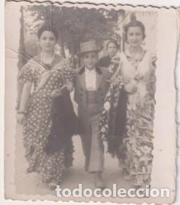 Fotograf&iacute;a antigua: Feria de Abril. Camino de la Feria. Barrio del fontanal (Sevilla) A&ntilde;os 40-50