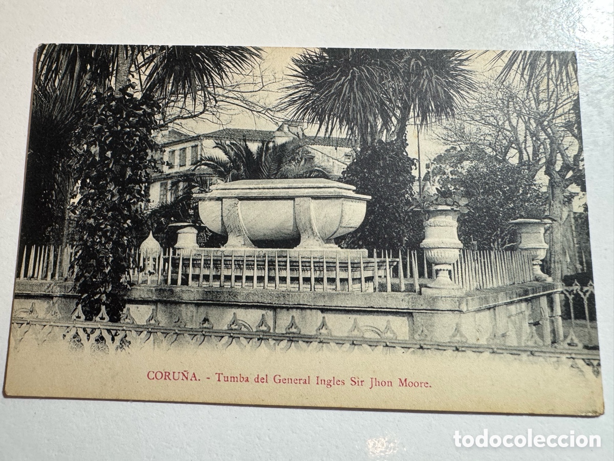 Fotograf&iacute;a antigua: Postal Antigua Coru&ntilde;a. Tumba Sir John Moore.