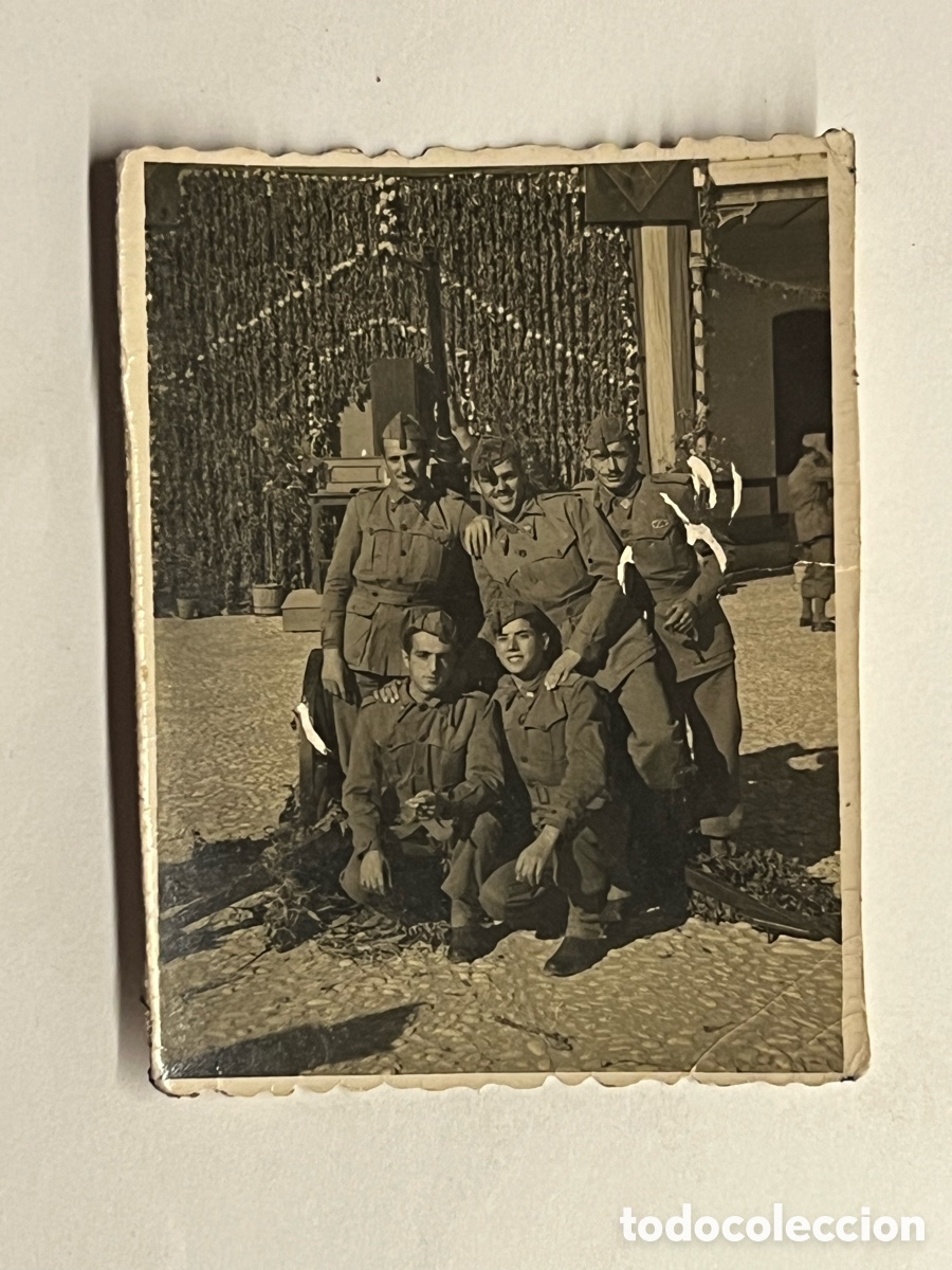 Fotograf&iacute;a antigua: MILITAR ALICANTE. Minuteros en el Cuartel.. ALTAR. Dia de la Patrona de Infanter&iacute;a (a.1947)