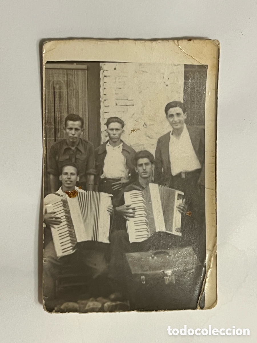Fotograf&iacute;a antigua: EL ACORDE&Oacute;N.. El Alma de la fiesta. Fotograf&iacute;a de Postguerra Civil Espa&ntilde;ola. MINUTEROS (a.1940)