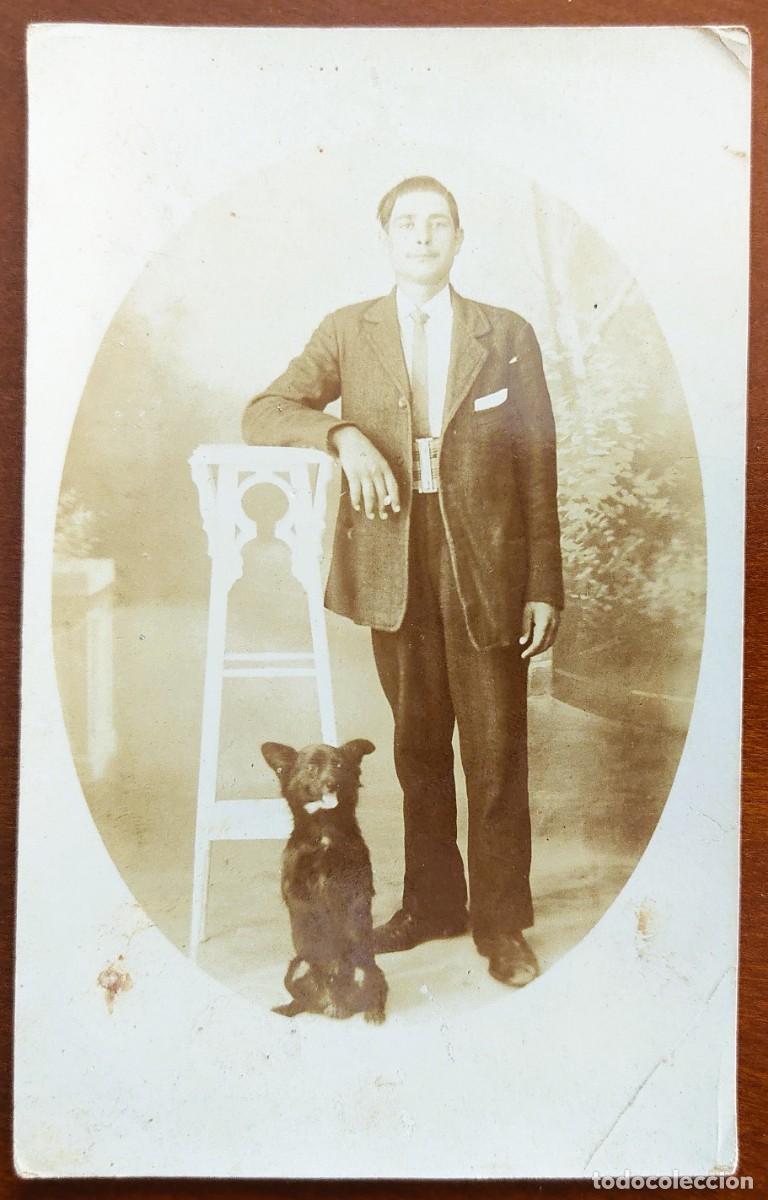Fotograf&iacute;a antigua: FOTOGRAF&Iacute;A CURIOSA DE UN HOMBRE CON SU PERRO FECHADA EN 1916 - FOT&Oacute;GRAFO DESCONOCIDO