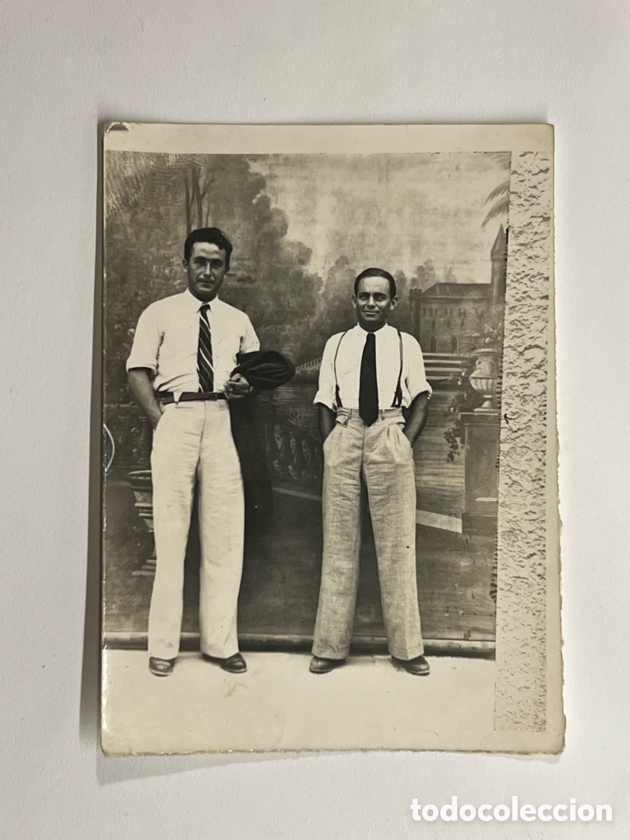 Fotograf&iacute;a antigua: MINUTEROS SIMAT DE LA VALLDIGNA..? Y lleg&oacute; la Feria. J&oacute;venes en el Jard&iacute;n (h.1945?)