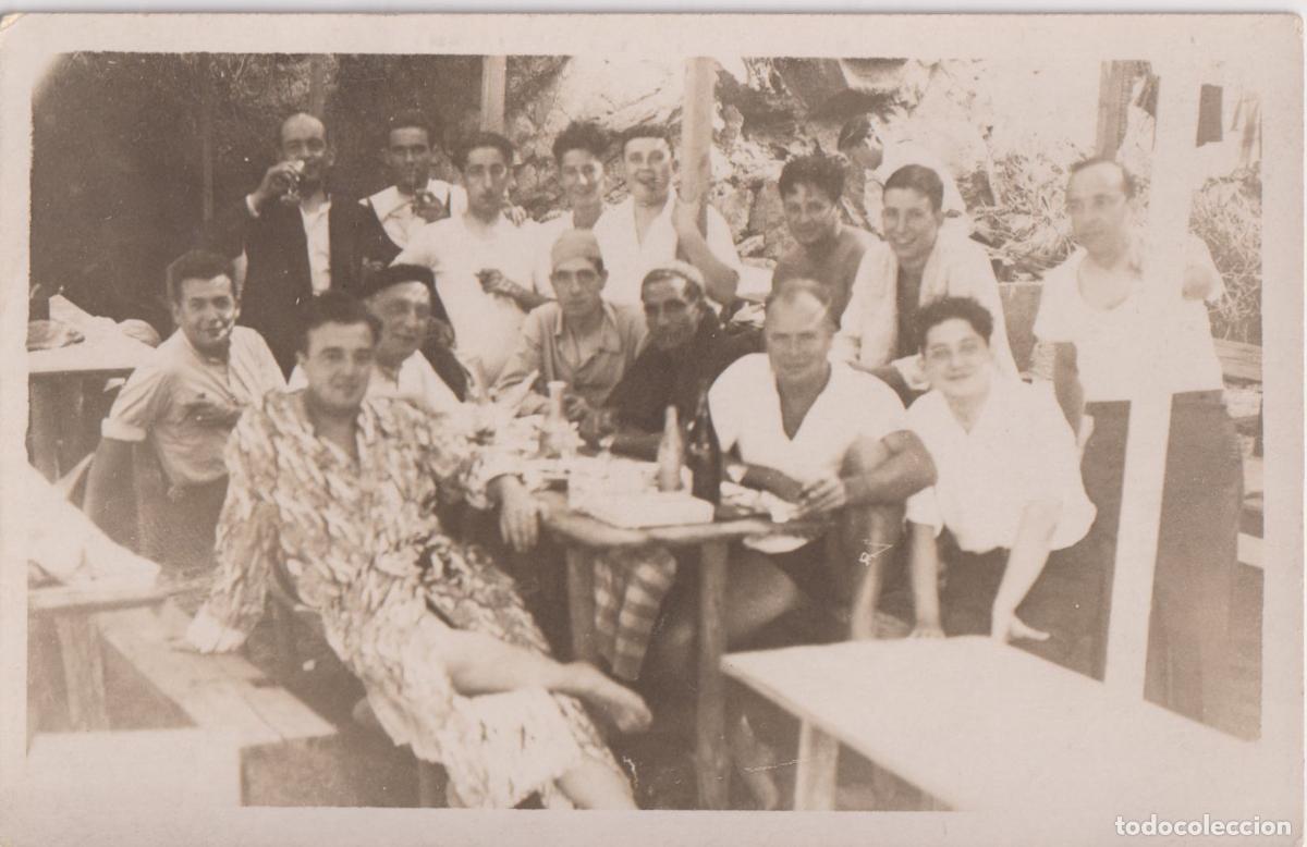 Fotograf&iacute;a antigua: ANTIGUA FOTOGRAFIA, REUNI&Oacute;N DE GRUPO AL AIRE LIBRE - A&Ntilde;OS 30/60