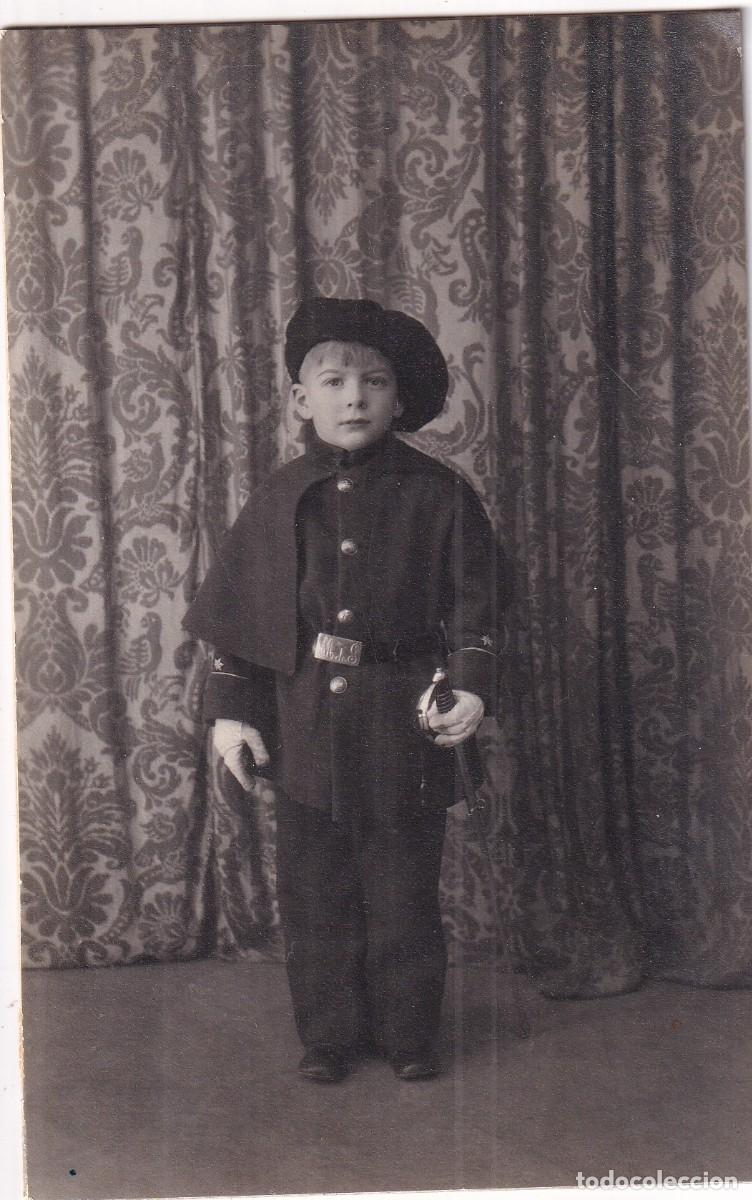 Fotograf&iacute;a antigua: Retrato ni&ntilde;o vestido de militar, carlista o similar. Rotophot fot&oacute;grafo Madrid