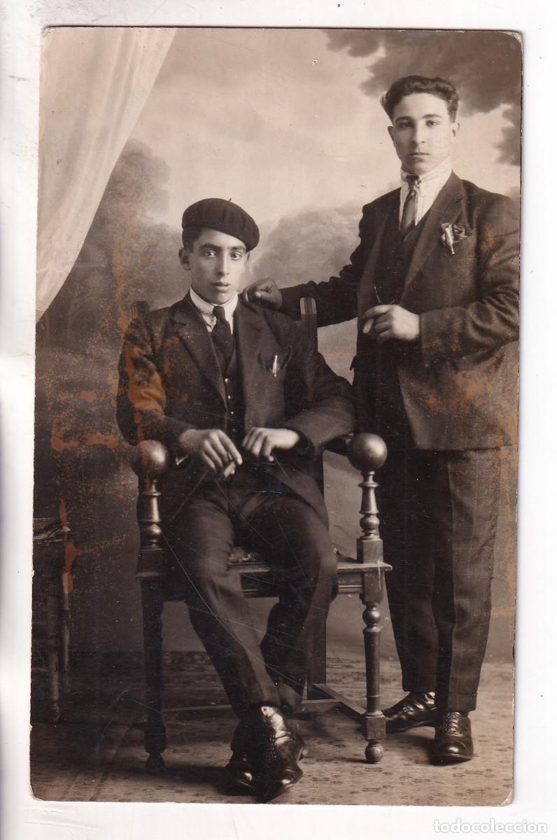 Fotograf&iacute;a antigua: FOTOGRAF&Iacute;A. DOS J&Oacute;VENES DE TRAJE Y CORBATA. FOTOGRAF&Iacute;A AMERICANA. GIJ&Oacute;N. ASTURIAS