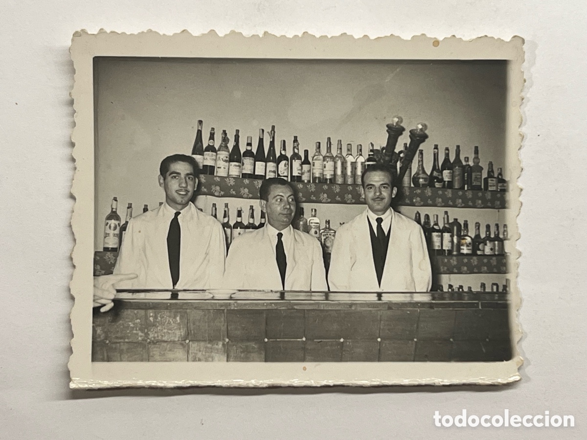 Fotograf&iacute;a antigua: MINUTEROS VALENCIA.. Bares lugares donde conversar y tomar una copa (h.1960?)
