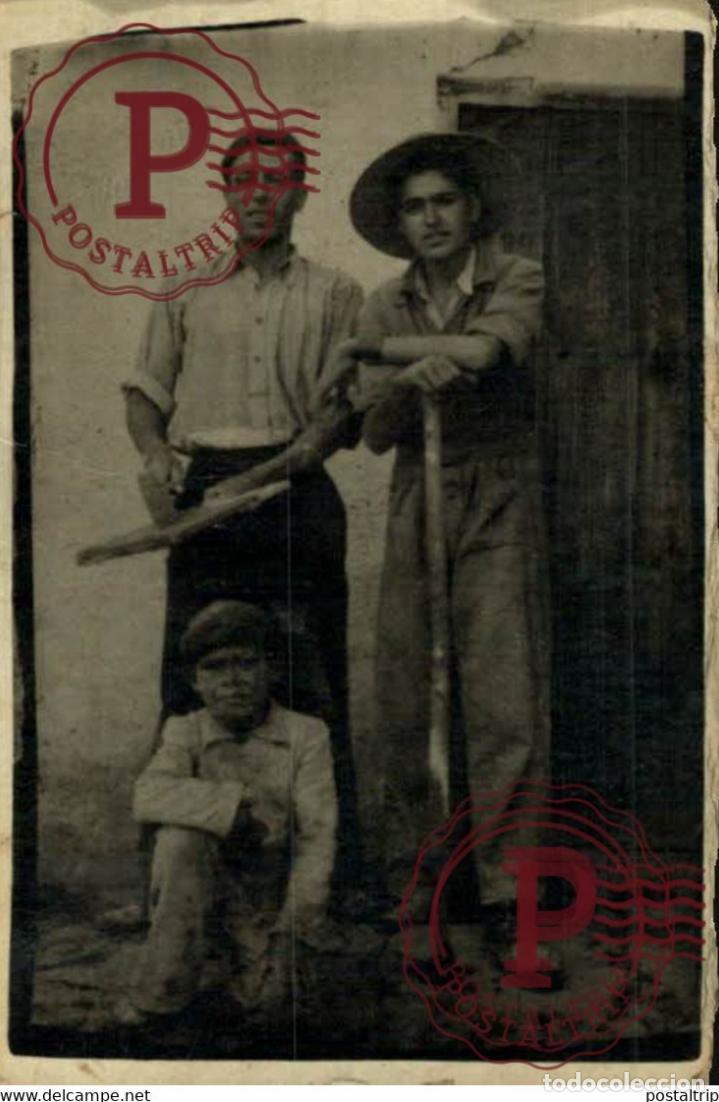 Fotograf&iacute;a antigua: HOMBRES DE CAMPO COUNTRY MEN 7*4,5cm FOTOGRAF&Iacute;A FOTOPOSTAL PHOTO POSTCARD