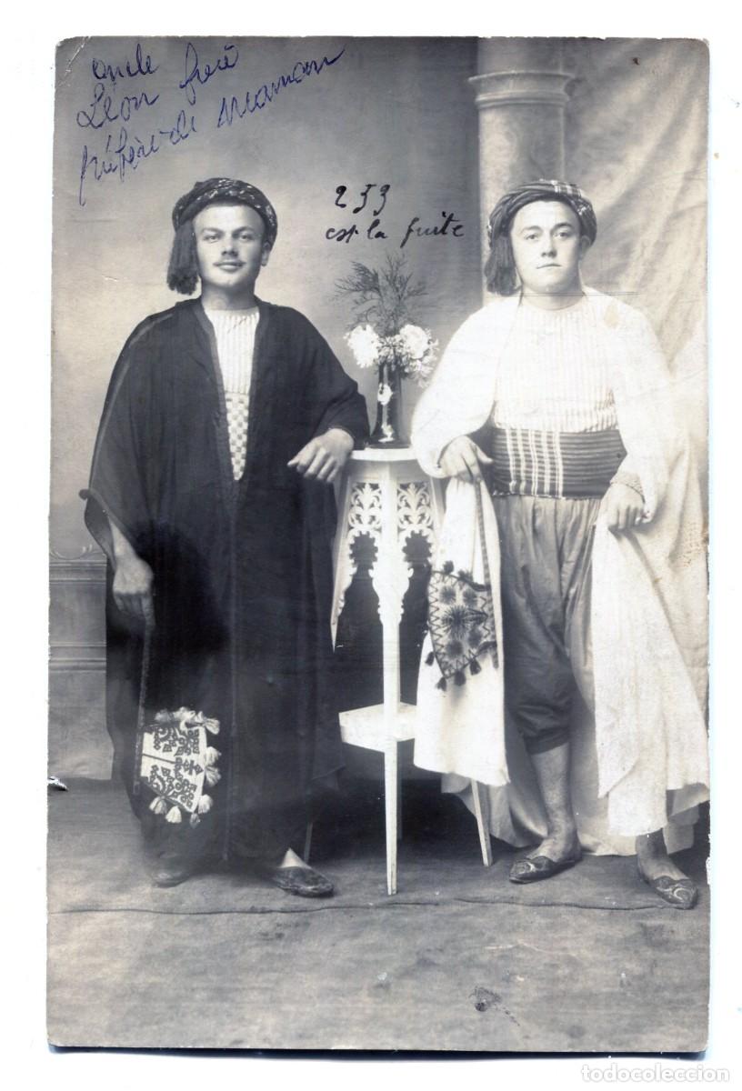 Fotograf&iacute;a antigua: CPA Foto original 1914 dos hombres con trajes orientales en Bizerta