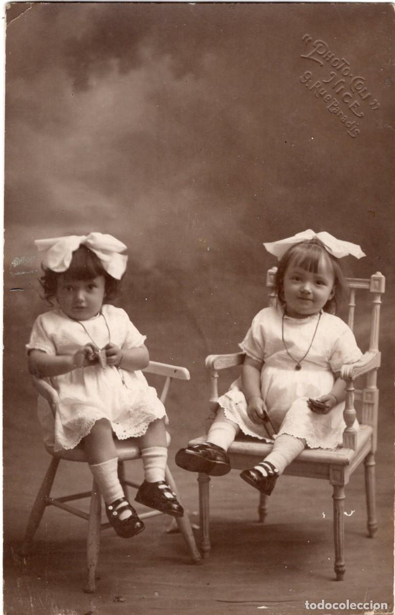 Fotograf&iacute;a antigua: CPA Foto dos ni&ntilde;as elegantes posando en estudio Photo-Coli , Nice