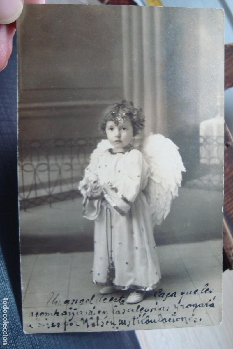 Fotograf&iacute;a antigua: ANTIGUA FOTOGRAFIA CARMELA LIMON DIAZ. TRAJE ALAS ANGEL NAVIDAD? FOTO VICENTE 1927. RICARDO O&Ntilde;ORO