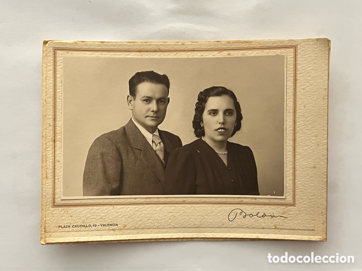 Photographie ancienne: MATRIMONIO VALENCIANO&hellip; Fotograf&iacute;a Boldun.. PLAZA CAUDILLO, 19 - VALENCIA (h.1945?)