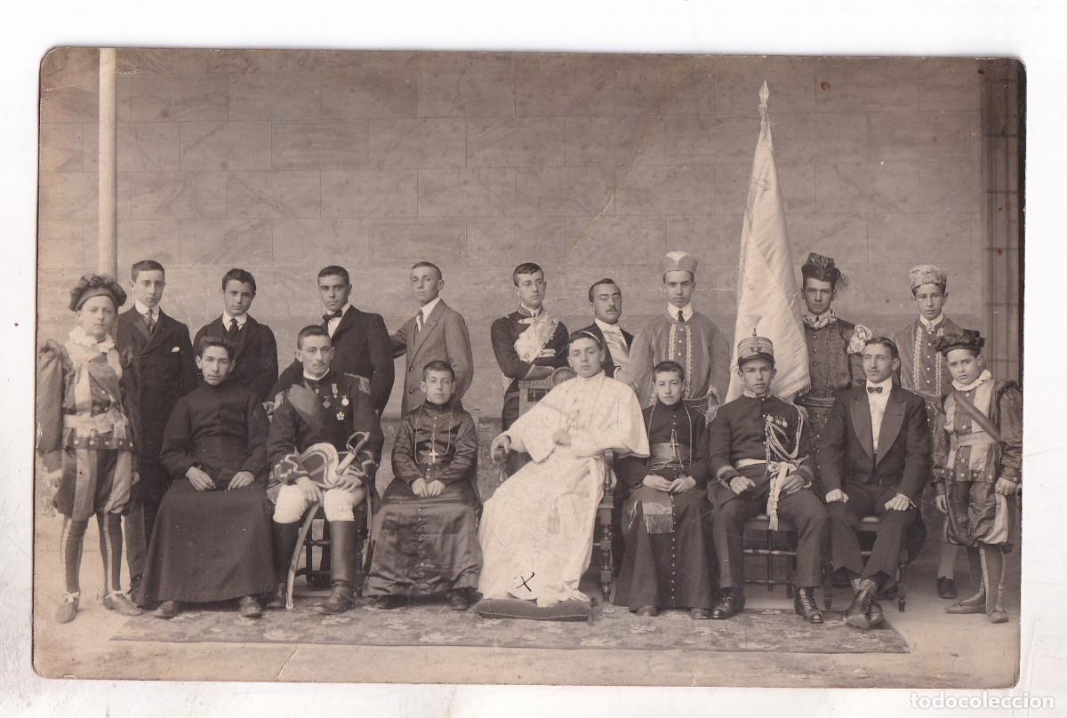 Fotografia antica: FOTOGRAF&Iacute;A. ESTUDIANTES CARACTERIZADOS DE AUTORIDADES ECLESI&Aacute;STICAS Y CIVILES. GIJ&Oacute;N, 1911. ASTURIAS