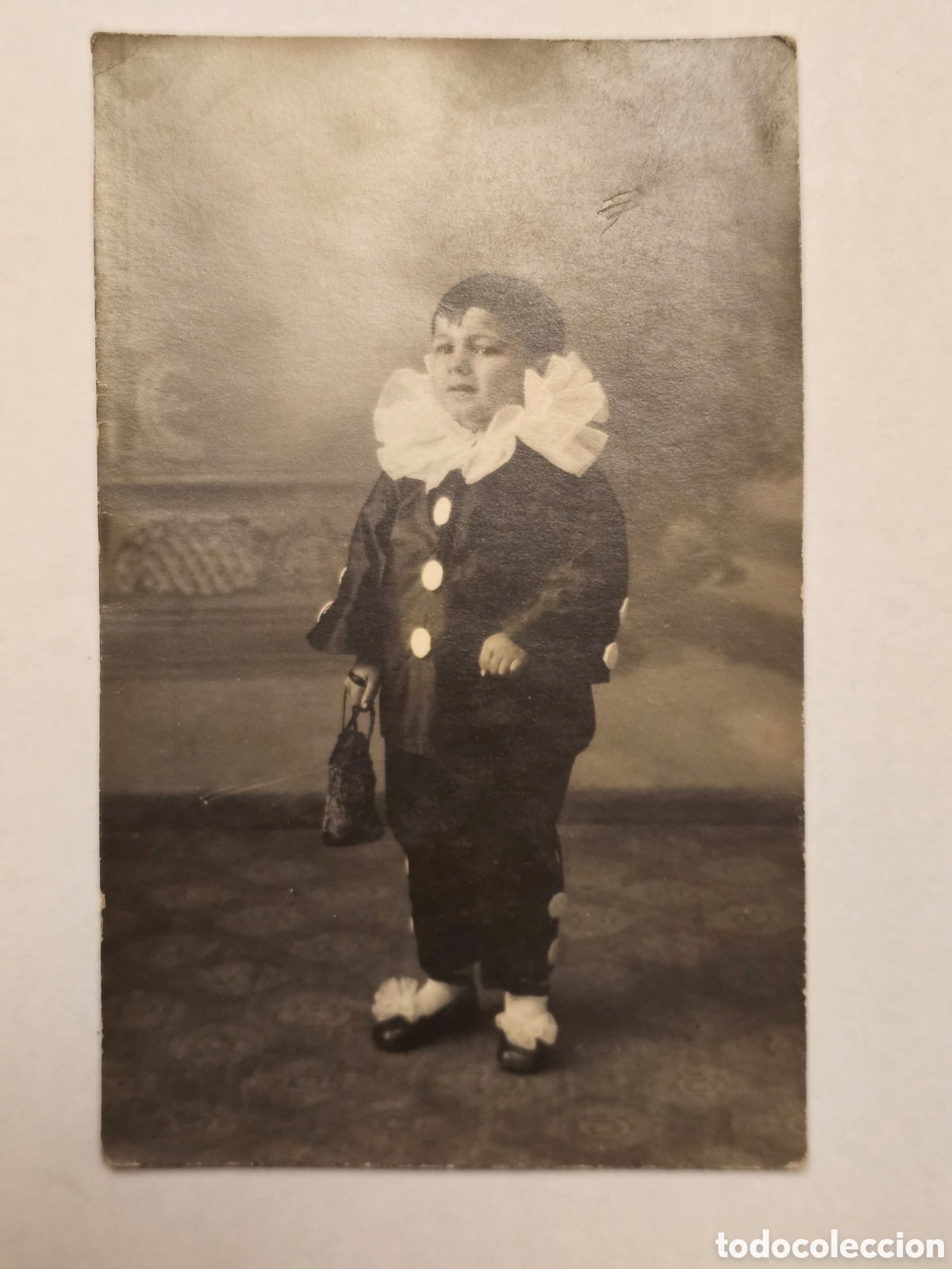 Photographie ancienne: Fotograf&iacute;a antigua, tarjeta postal, ni&ntilde;o disfrazado de Pierrot. principios XX