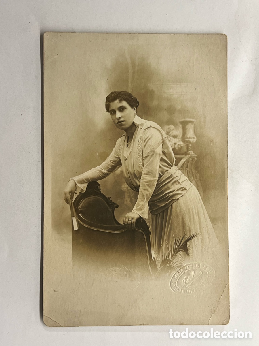 Antique Photography: BARCELONA. Fotograf&iacute;a Elegante Se&ntilde;ora en el estudio del fot&oacute;grafo .. Burgues&iacute;a catalana (h.1910?)