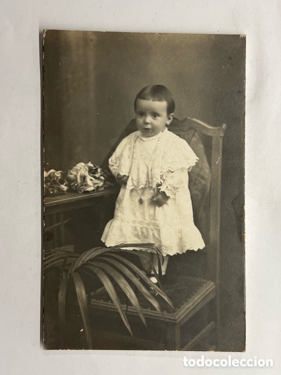 Fotografia antiga: BARCELONA R. Roca, fot&oacute;grafo. Pasaje Madoz.. BeBe con Faldones Blancos.. (h.1910?)