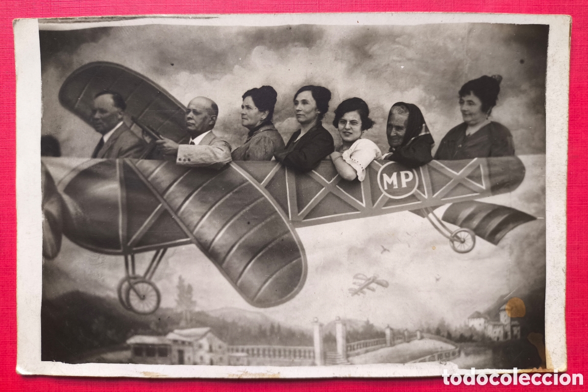 Alte Fotografie: FOTOGRAF&Iacute;A RETRATO FAMILIAR MINUTERO AEROPLANO POSTAL FOTOGR&Aacute;FICA C. 1920