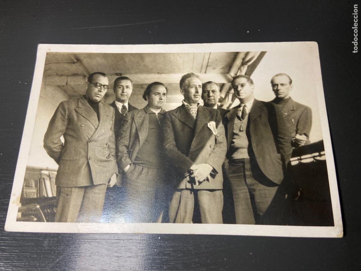 Fotograf&iacute;a antigua: Fotograf&iacute;a hist&oacute;rica de &eacute;poca (1934): Llu&iacute;s Companys y su Gobierno encarcelados en el barco &rdquo;Uruguay