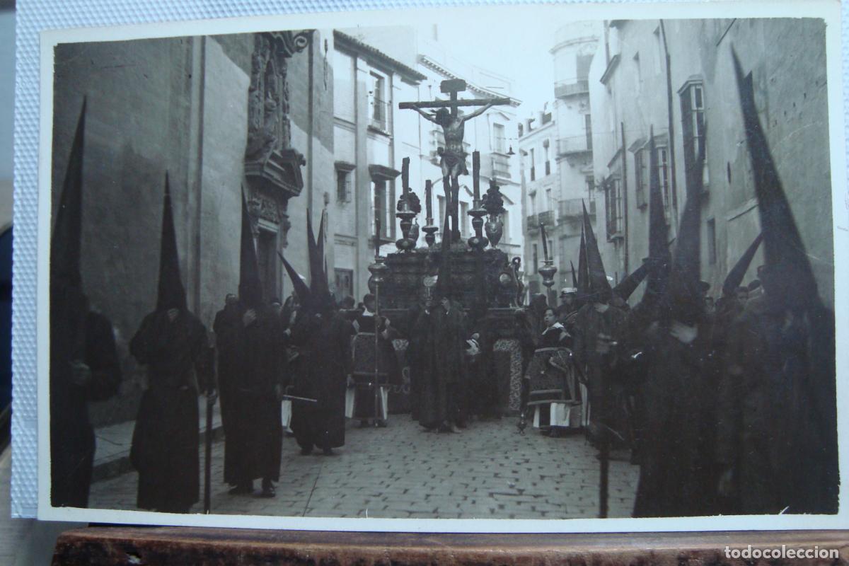 Fotograf&iacute;a antigua: ANTIGUA FOTOGRAFIA CRISTO DEL CALVARIO LA MAGDALENA EN PROCESION. SEVILLA A&Ntilde;OS 30?