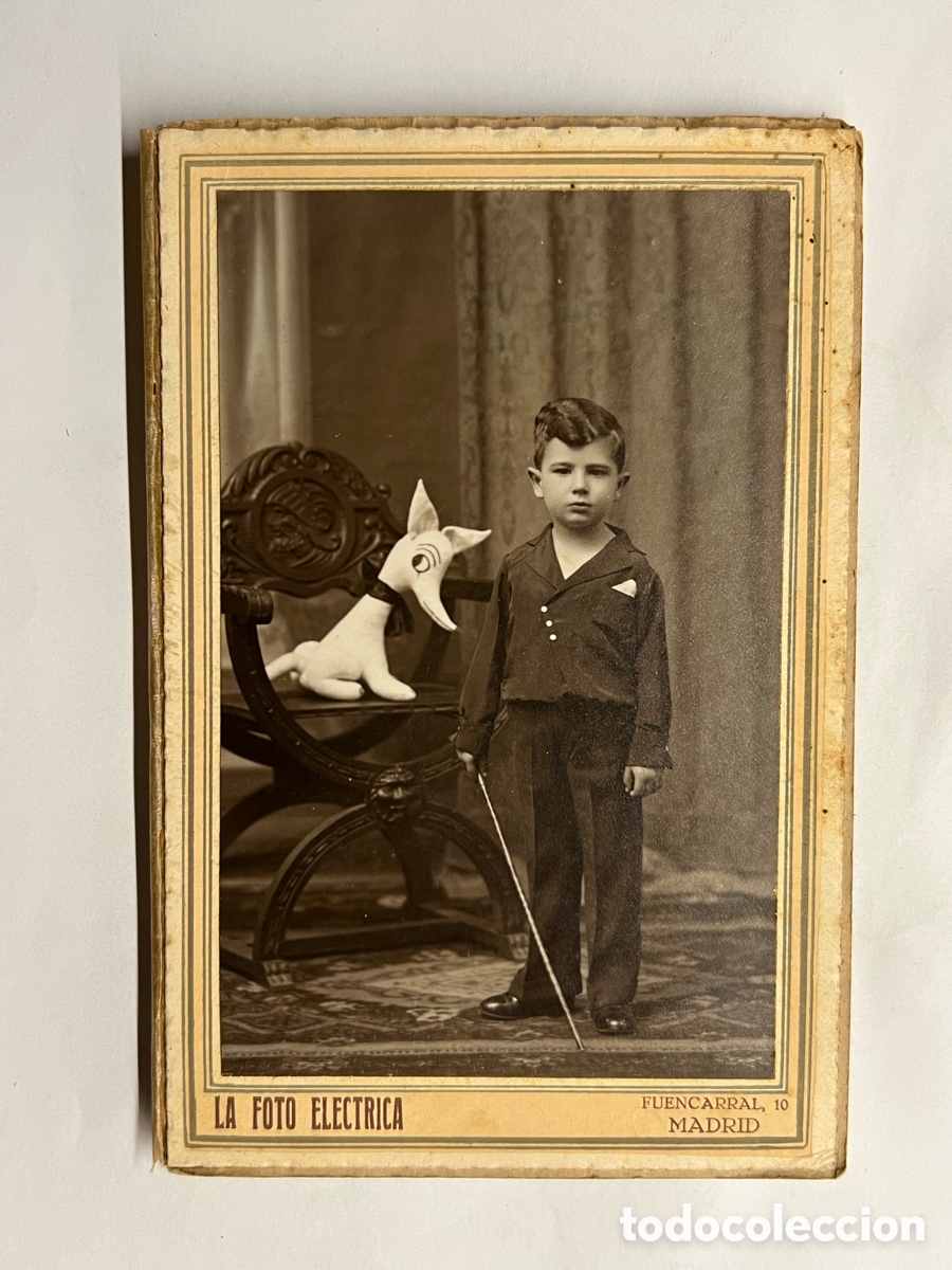 Fotograf&iacute;a antigua: PERRITO DE XAUDARO.. LA FOTO EL&Eacute;CTRICA.. Fuencarral Madrid. Ni&ntilde;o con el m&iacute;tico perrito (h.1930?)